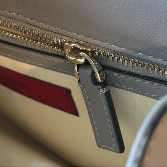 Valentino Garavani Glam Lock Rockstud Bag - Picture 8 of 11